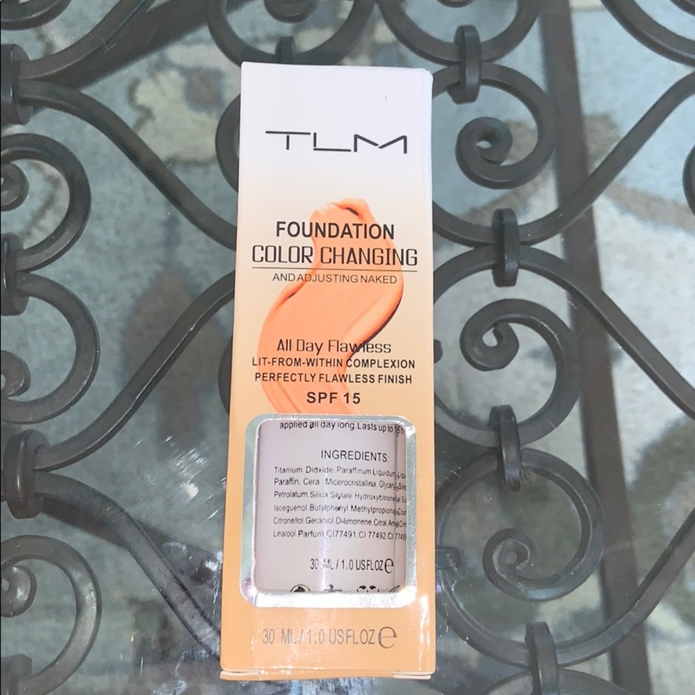Foundation that adapts to any skin color.